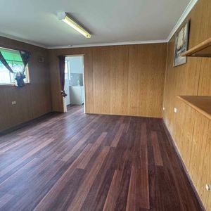 Neat & Tidy - Photo 2
