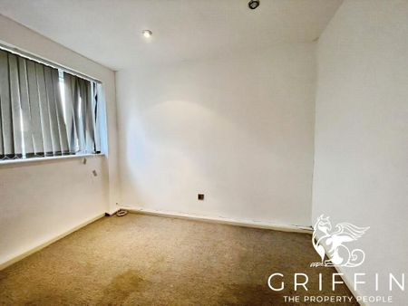 Bryon Gardens, Tilbury, rm18 - Photo 4