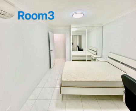 4 bed 2 bath-022 - Photo 4