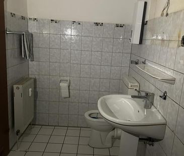 Bei VIVAWEST die Sonnenstrahlen auf dem eigenen Balkon genießen. - Photo 1