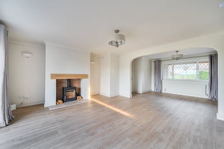 3 bedroom bungalow to rent - Photo 3