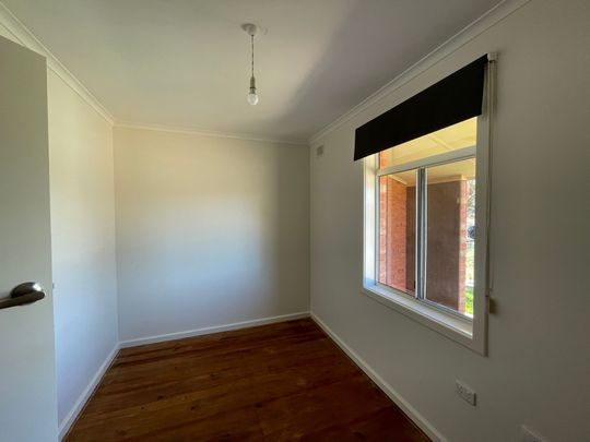 To register & apply for this property, please use this link: https://snug. com/ - Photo 1