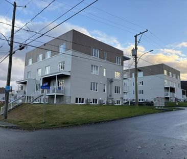 5 1/2 à Louer Juillet - Bromptonville - Photo 1