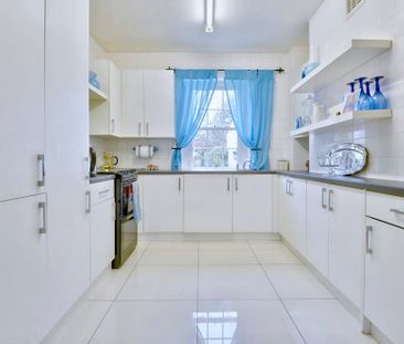 4 bedroom terraced house to rent - Photo 2