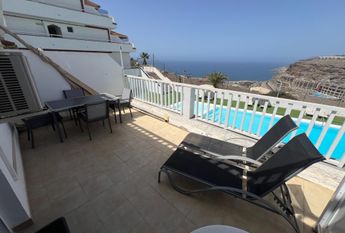 Beautiful apartment with sea views for rent in Amadores.
