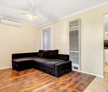 FAMILY HOME WITH A BIG BACKYARD! - Photo 4