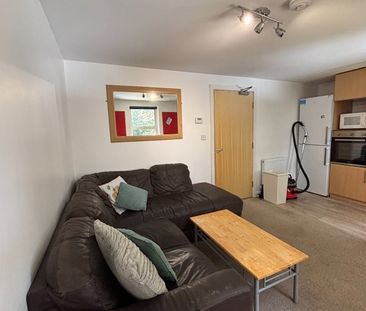 4 Bed Flat, Broomhall Road, S10 - Photo 1