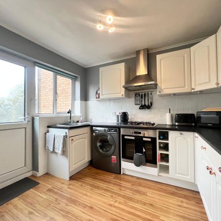 3 bedroom terraced house to rent - Photo 3