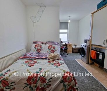 1 Bedroom Flats in Leeds - Photo 3