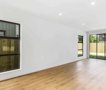 Brand New 4 Bedroom in Ellerslie - Photo 1