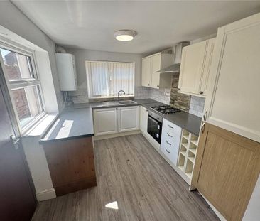 3 bedroom end of terrace house to rent - Photo 6