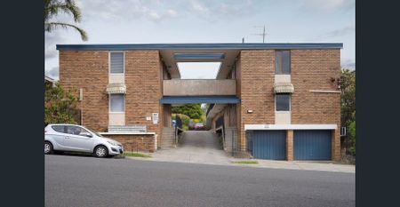 Great Location - Photo 3