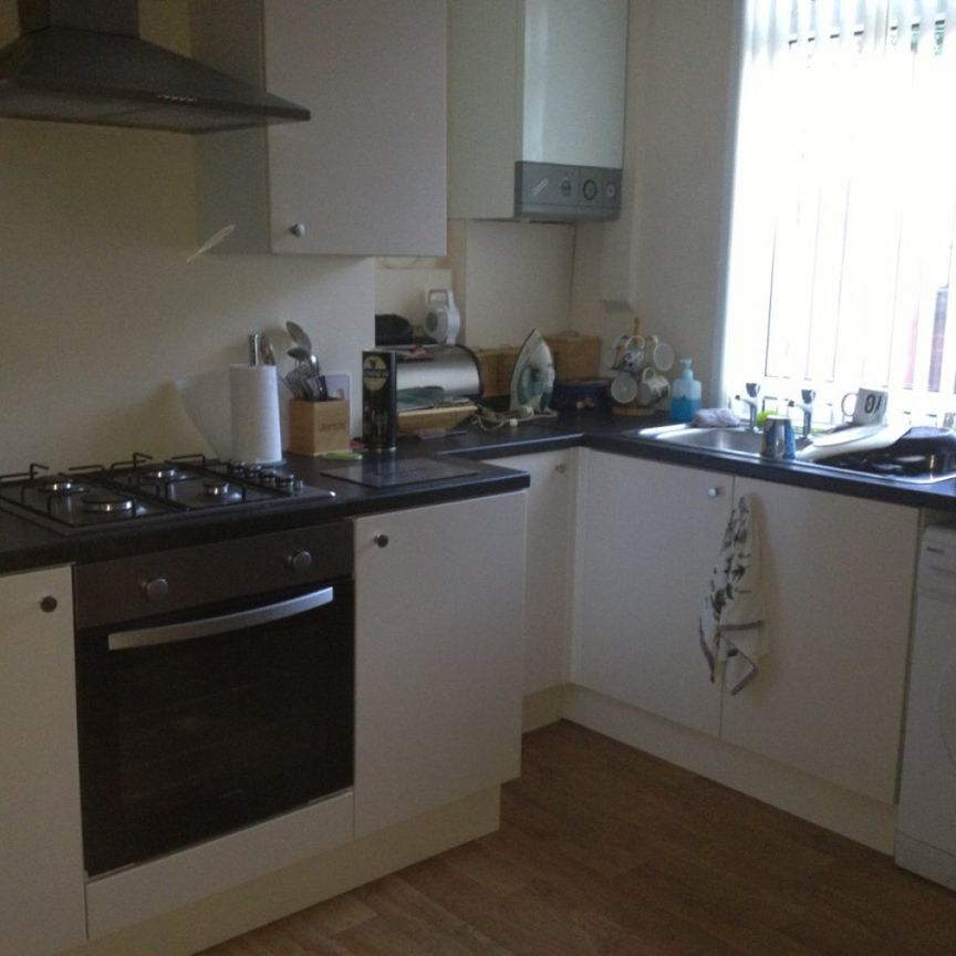 2 bed Terraced - To Let - Photo 1
