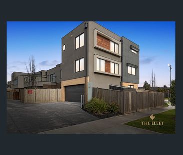 Stylish 3-Bedroom, 2-Bathroom 2 Living Areas Triple-Storey Townhous... - Photo 5