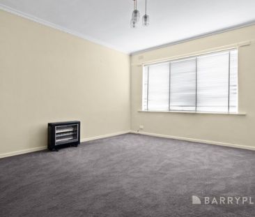 TWO BEDROOM APARTMENT SUPERB LOCATION - Photo 1