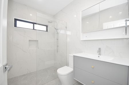 Renovated Family Home with Central Air Conditioning - Photo 3