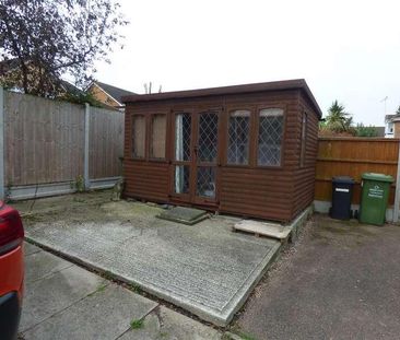 Holly Bank, Langdon Hills, SS16 - Photo 2