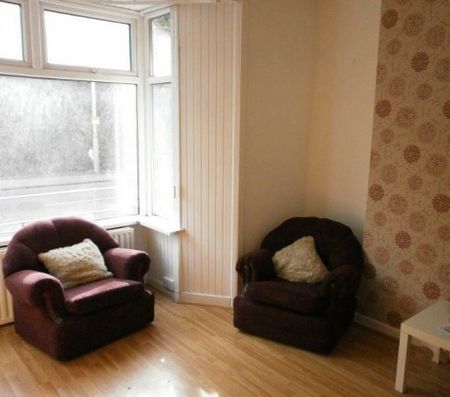 Double Rooms available in 5 Bedroomed House Treforest - Photo 2