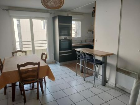 Location Appartement 2 pièces 53m² LE HAVRE 76600 - Photo 2