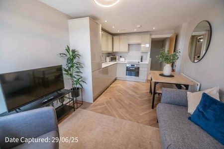 Flat 3, Crescent Court off Blossom Street - Photo 2