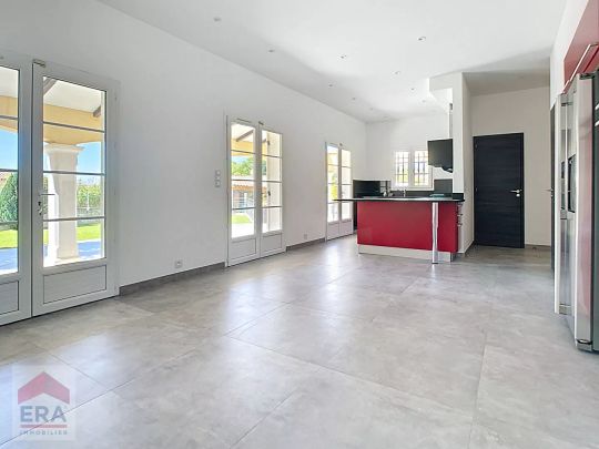 A louer Villa type 8 Marseille 13013 St Mitre Chateau Gombert 6 chambres piscine terrain - Photo 1