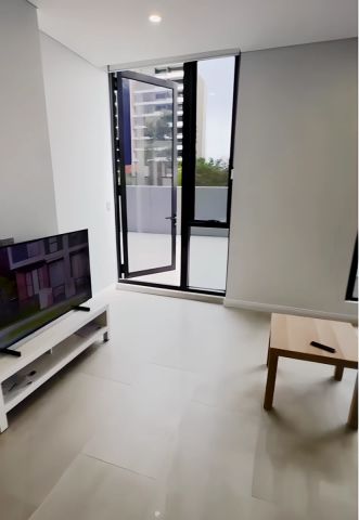 126 Banks Avenue, Sydney - Photo 3