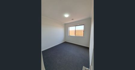 Beautiful Habitat Estate Home, the perfect 'habitat' for the entire family! - Photo 2