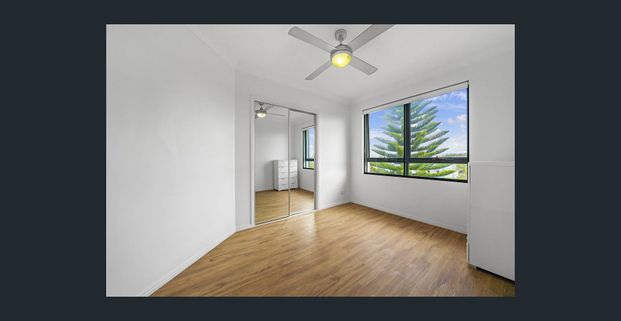 Partially furnished Two Bedroom Apartment - Photo 1