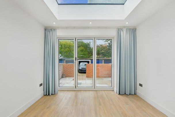 4 bedroom house to rent - Photo 1