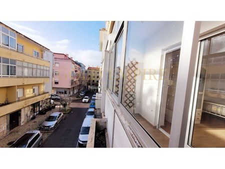 Apartamento T2+1 em Lisboa - Photo 5