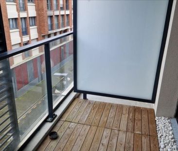 LILLE - DANS UNE RESIDENCE RECENTE - APPARTEMENT DE TYPE 2 AVEC BAL... - Photo 1