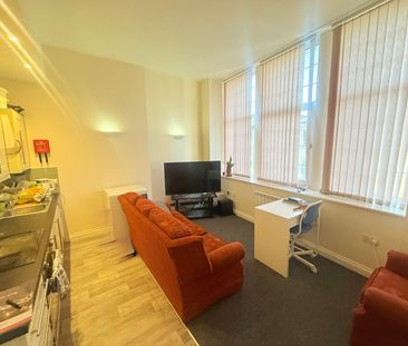 Sherborne Road, Yeovil, Somerset - Photo 2