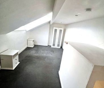 2 Bed Terraced House, East Park Mount, LS9 - Photo 2