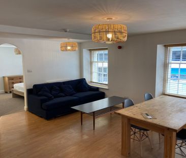 1 Bed Flat, Upper Berkeley Place, BS8 - Photo 3