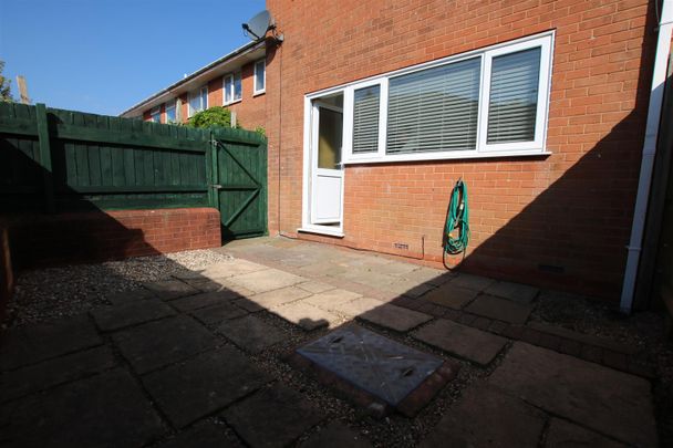 3 bed End of Terrace House for let - Photo 1