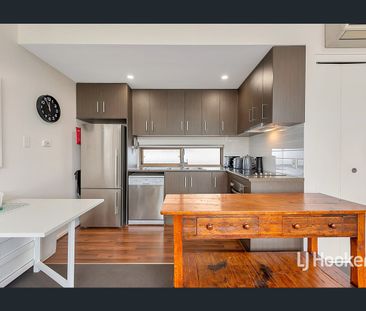 Upper-Level Apartment with Views! - Photo 5