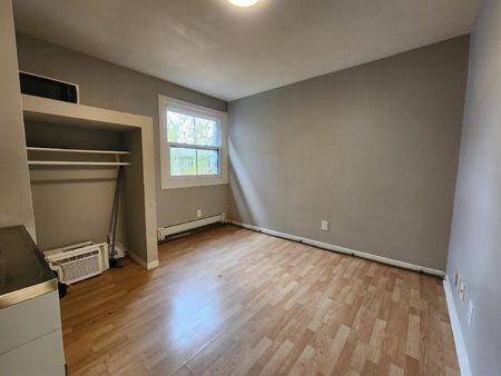 103 - 175 King Edward Avenue - Photo 2