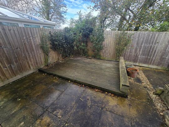 3 bedroom end of terrace house to rent - Photo 1