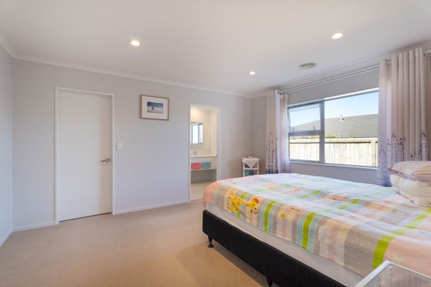71 Grenada Drive, Grenada Village - Photo 1