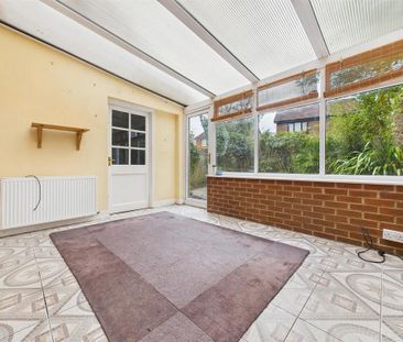 2 bedroom semi-detached house to rent - Photo 5