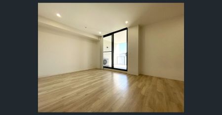 Relaxing home 2beds and 2 baths apartment with a couple mins walk to station - Photo 2