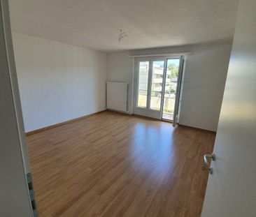 Rent a 3 rooms apartment in Porrentruy - Foto 4