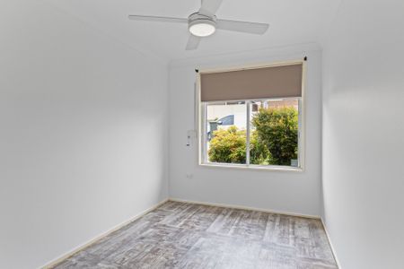 Spacious Family Home in Quiet Pocket of Ambarvale - Photo 3