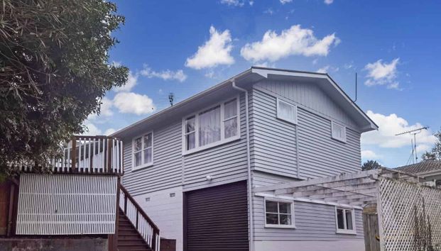 GLENFIELD - 3 Bedroom Family Home - Photo 1