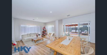 CONTEMPORARY GRANDEUR - Photo 4