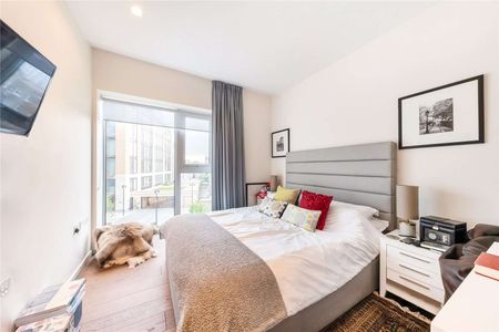 Second floor one bedroom flat in Lillie Square an exclusive London development. - Photo 4