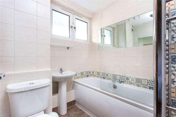 Aubert Park, Highbury, N5 - Photo 1