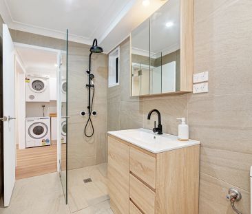 Fully Furnished Private One Bedroom Flat with Private Courtyard - Photo 4