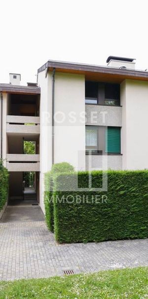 Appartement de 4 pièces au rez en campagne Genevoise se composant de la manière suivante : - Foto 1