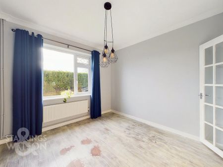 3 bedroom detached bungalow to rent - Photo 3